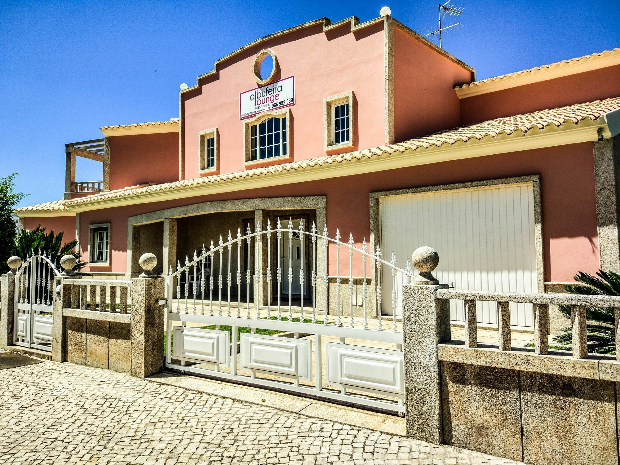 Albufeira Lounge Hostel Exterior photo